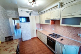 2-к. квартира, 60 м², 2/10 эт.