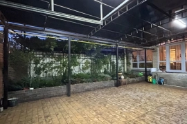 Дом 170 м² на участке 3,8 сот.