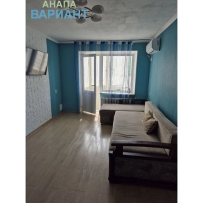 2-к. квартира, 45 м², 4/4 эт